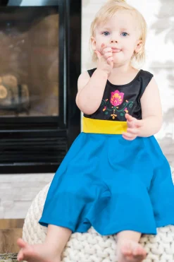 Twirl Dresses><noscript><img width=