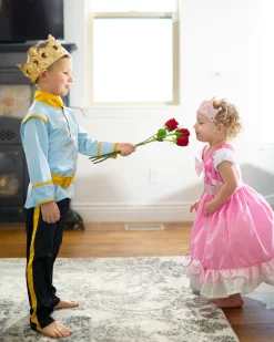 Dress Ups><noscript><img width=