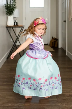 Little Hero Designed Dress Ups><noscript><img width=